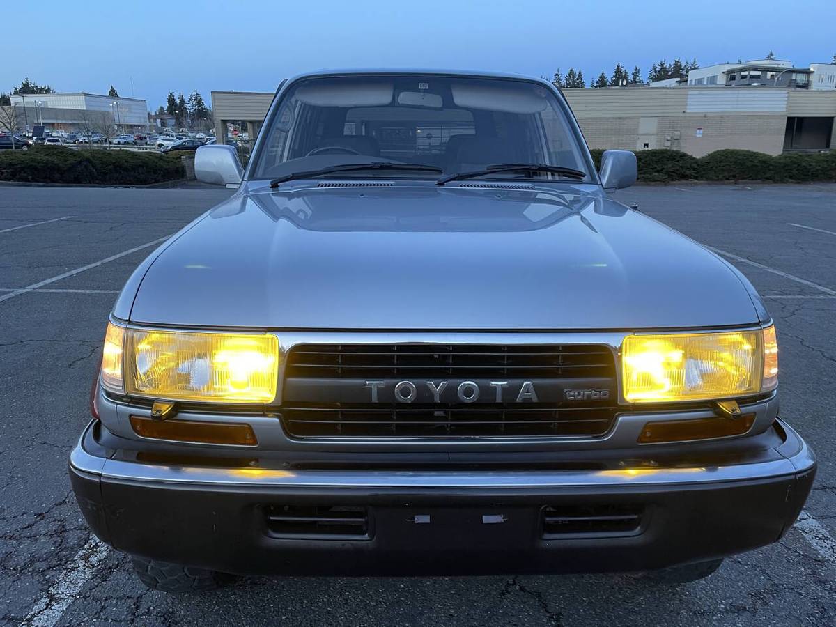 Toyota-landcruiser-80-vx-ltd-diesel-1990-silver-3