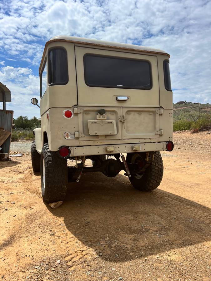 Toyota-landcruiser-diesel-1966-1