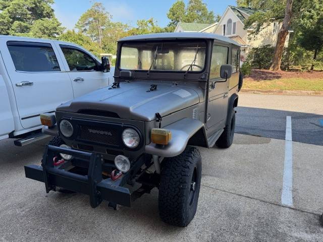 Toyota-landcruiser-fj40-1978-custom-1