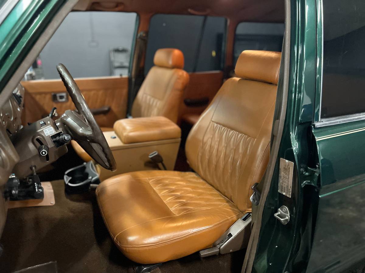 Toyota-landcruiser-fj60-1982-green-21