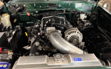 Toyota-landcruiser-fj60-1982-green-23
