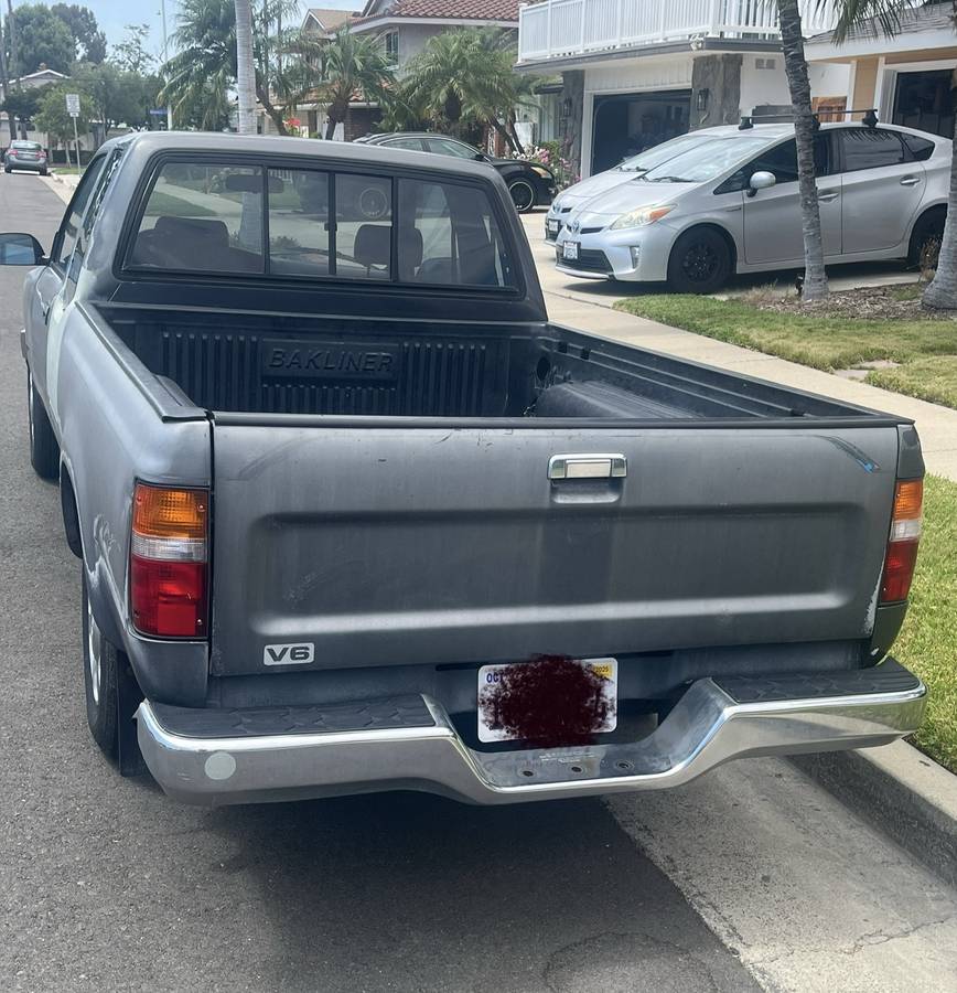 Toyota-pick-up-1990-grey-11