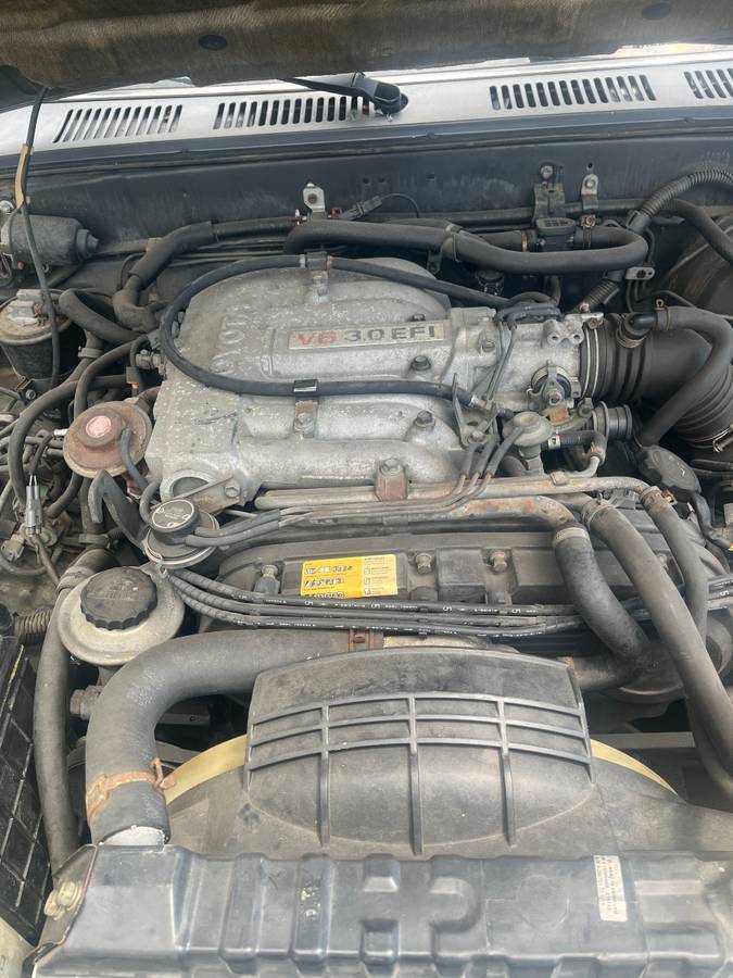 Toyota-pick-up-1990-grey-9