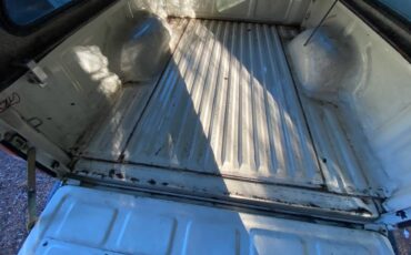 Toyota-pick-up-1990-white-19