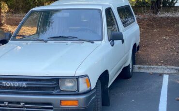 Toyota-pick-up-1990-white-6