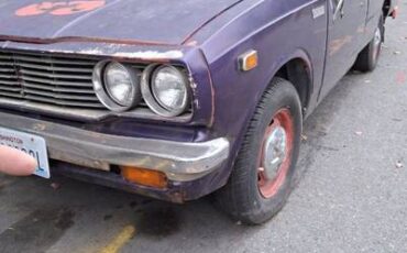 Toyota-pickup-1977-purple