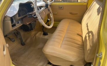 Toyota-pickup-1979-yellow-1