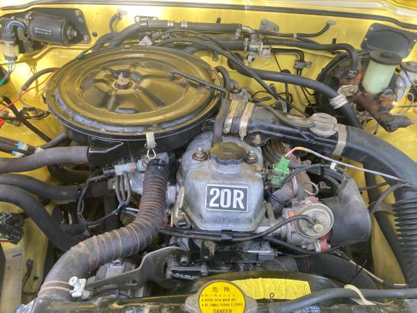 Toyota-pickup-1979-yellow-3