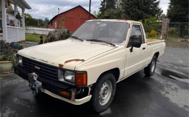 Toyota-pickup-1984-yellow-3