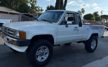Toyota-pickup-1987-12