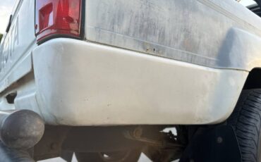 Toyota-pickup-1988-white-5