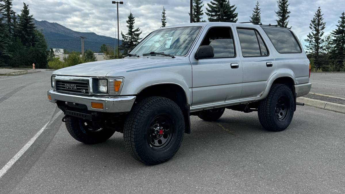 Toyota-pickup-1990-silver-4