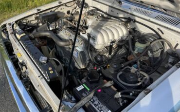Toyota-pickup-1990-silver-8