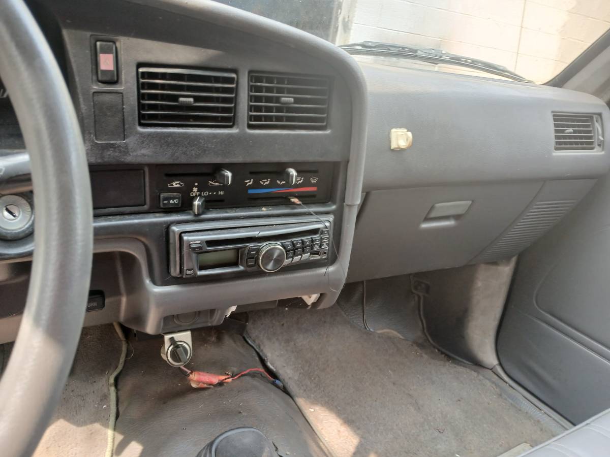 Toyota-pickup-1991-5