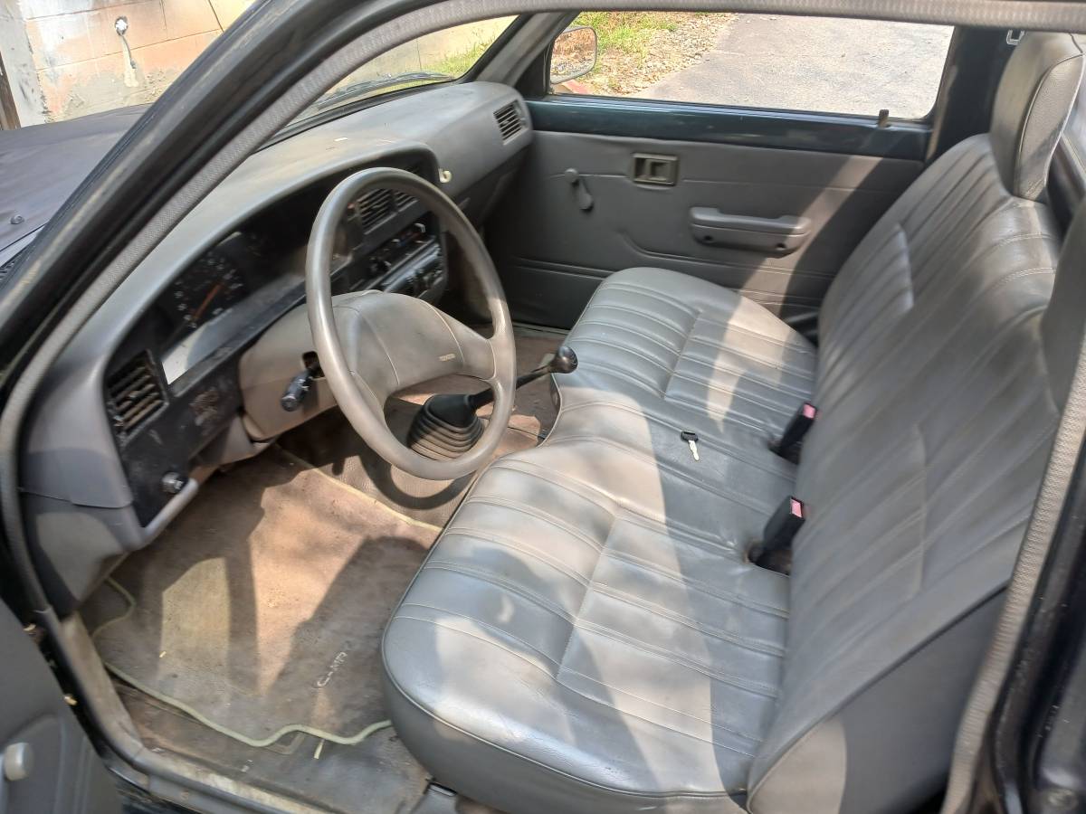 Toyota-pickup-1991-8