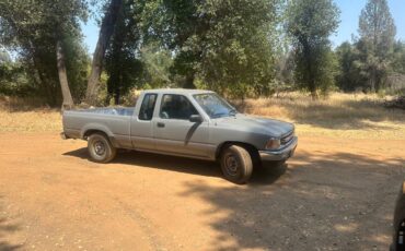 Toyota-pickup-1991-grey-1