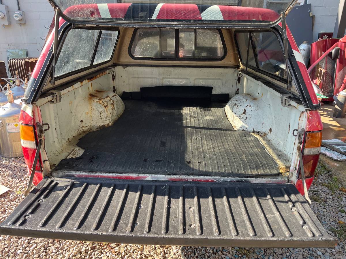 Toyota-pickup-1992-red-12