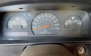 Toyota-pickup-1992-red-15