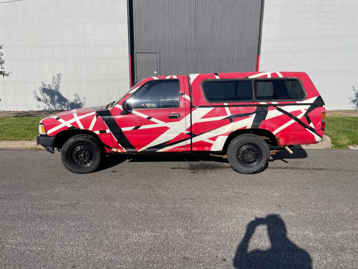 Toyota-pickup-1992-red-2