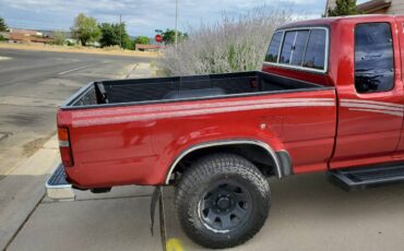 Toyota-pickup-1993-red-10