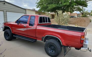 Toyota-pickup-1993-red-13