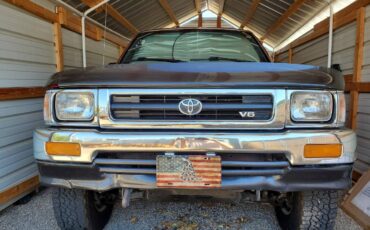Toyota-pickup-1993-red-16