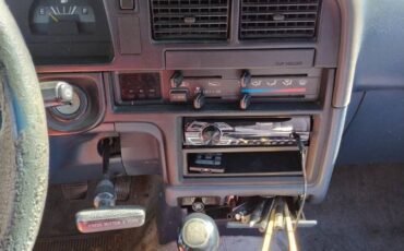 Toyota-pickup-1994-white-3
