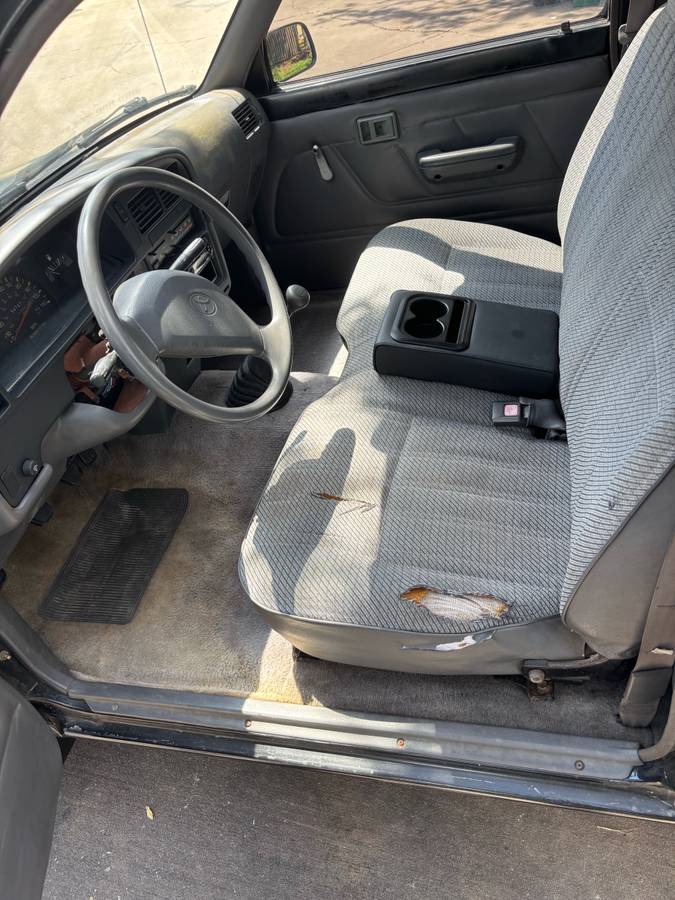 Toyota-pickup-1995-5