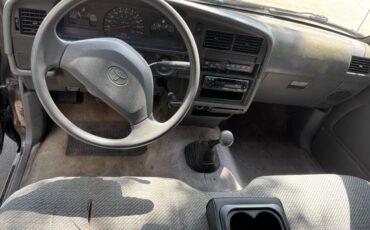 Toyota-pickup-1995-6