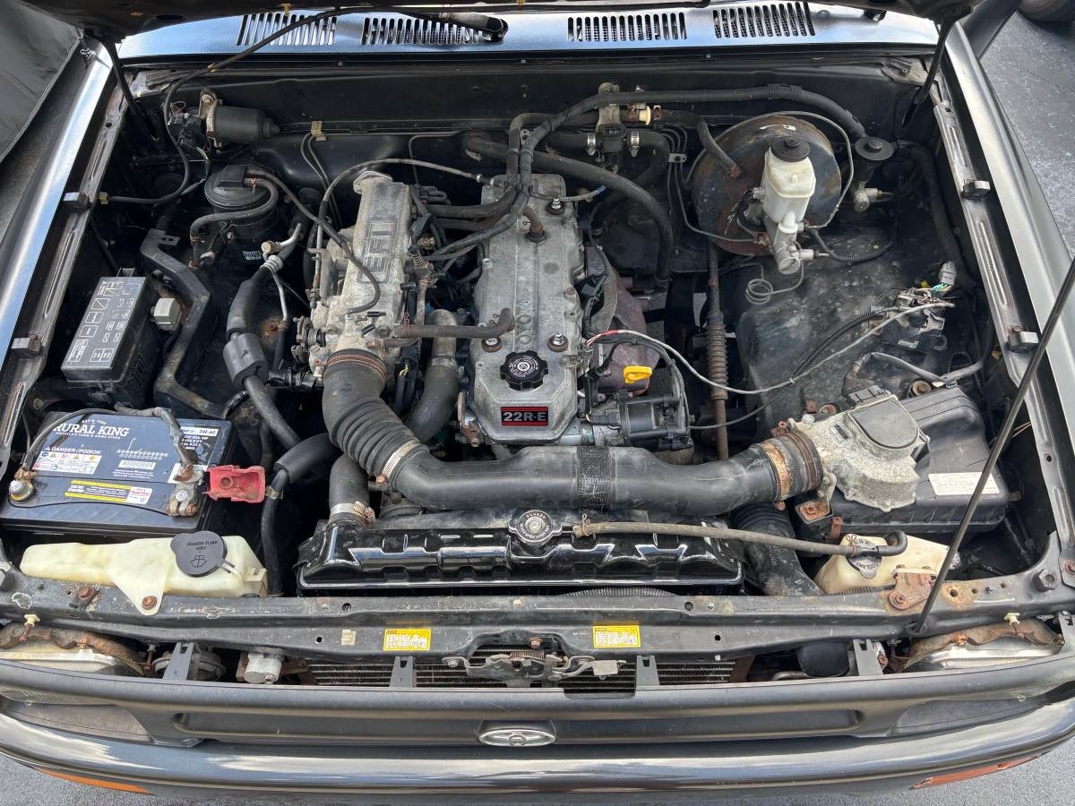 Toyota-pickup-1995-7
