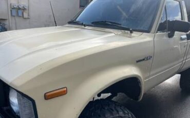 Toyota-pickup-4x4-1980-16