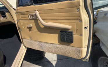 Toyota-pickup-4x4-1980-18