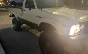 Toyota-pickup-4x4-1980-5