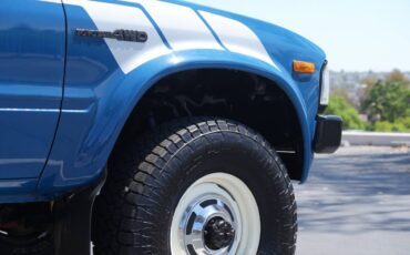 Toyota-pickup-4x4-1982-2