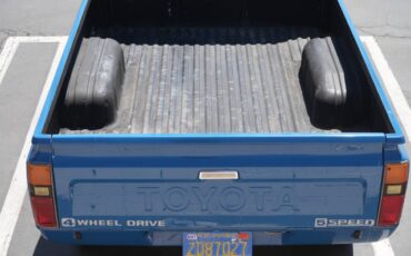 Toyota-pickup-4x4-1982-4