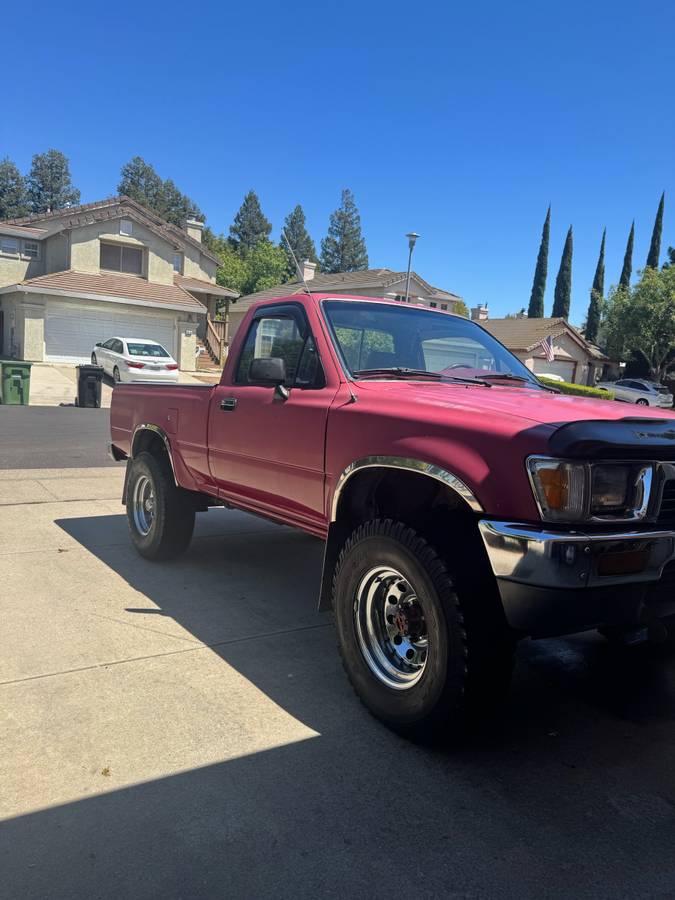 Toyota-pickup-4x4-1989-red-1