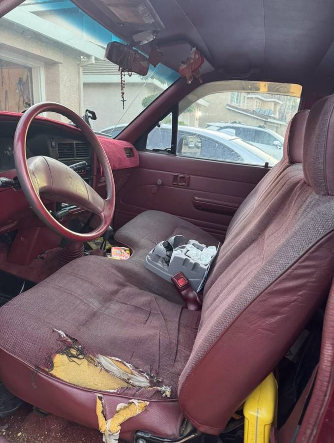 Toyota-pickup-4x4-1989-red-4
