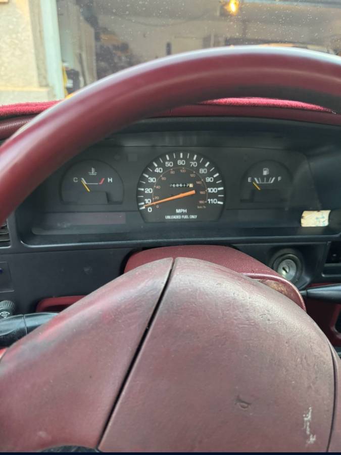 Toyota-pickup-4x4-1989-red-7
