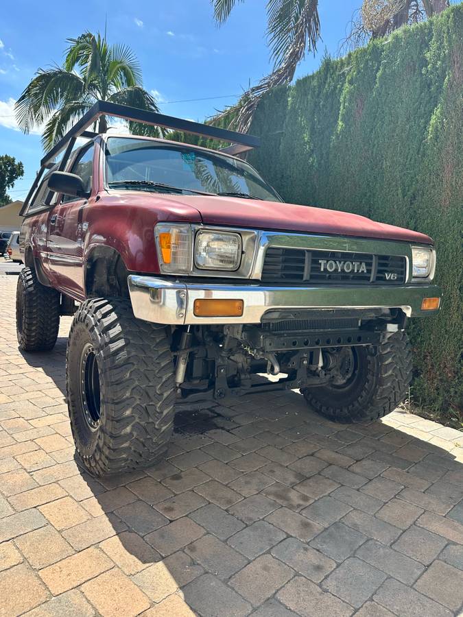 Toyota-pickup-4x4-1991-red-2