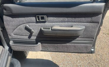 Toyota-pickup-4x4-1992-grey-6