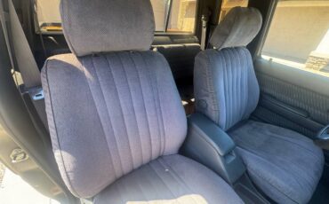 Toyota-pickup-4x4-1992-grey-8