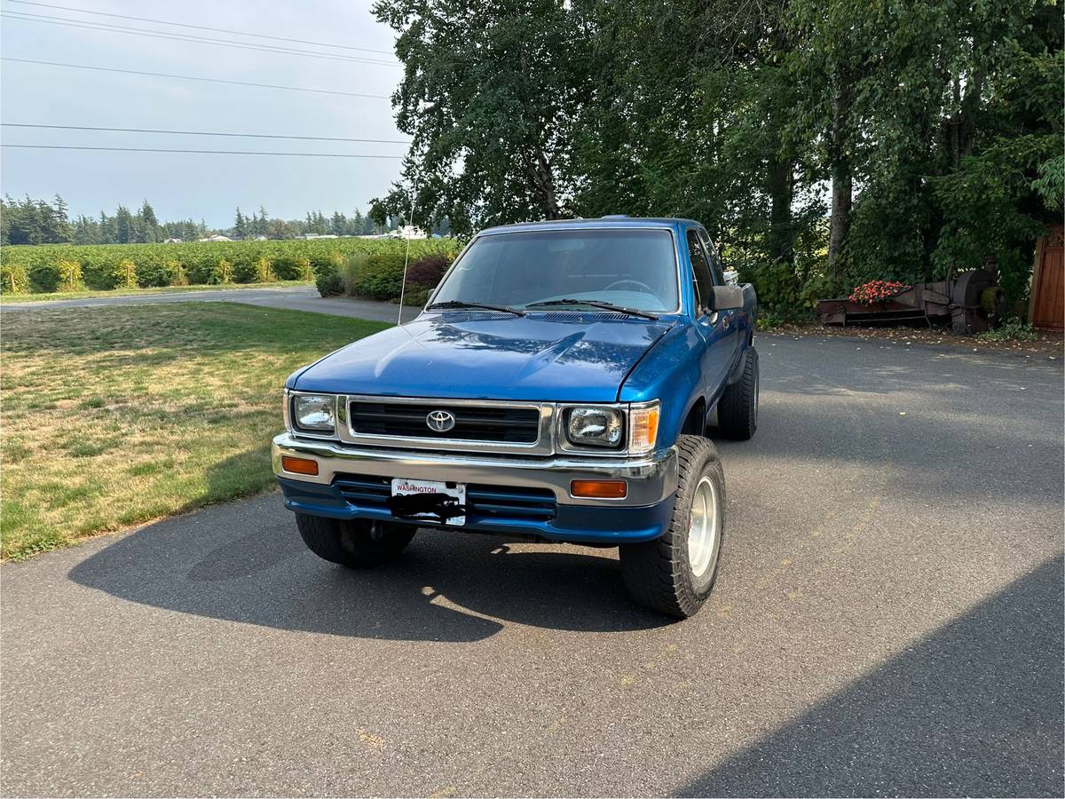 Toyota-pickup-4x4-1995-blue-1