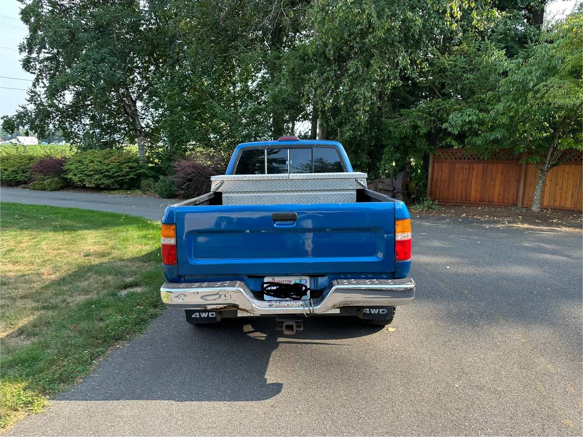 Toyota-pickup-4x4-1995-blue-5