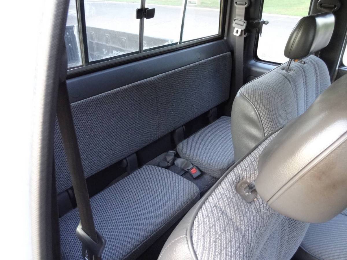 Toyota-pickup-dx-2dr-extended-c-1994-white-12