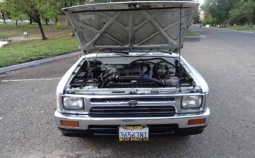Toyota-pickup-dx-2dr-extended-c-1994-white-14