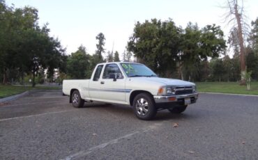 Toyota-pickup-dx-2dr-extended-c-1994-white-2