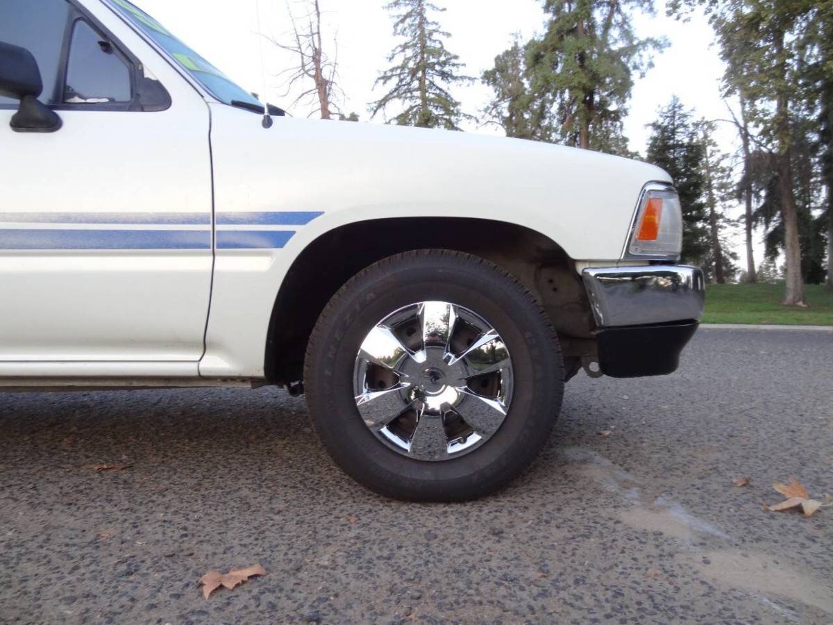 Toyota-pickup-dx-2dr-extended-c-1994-white-8