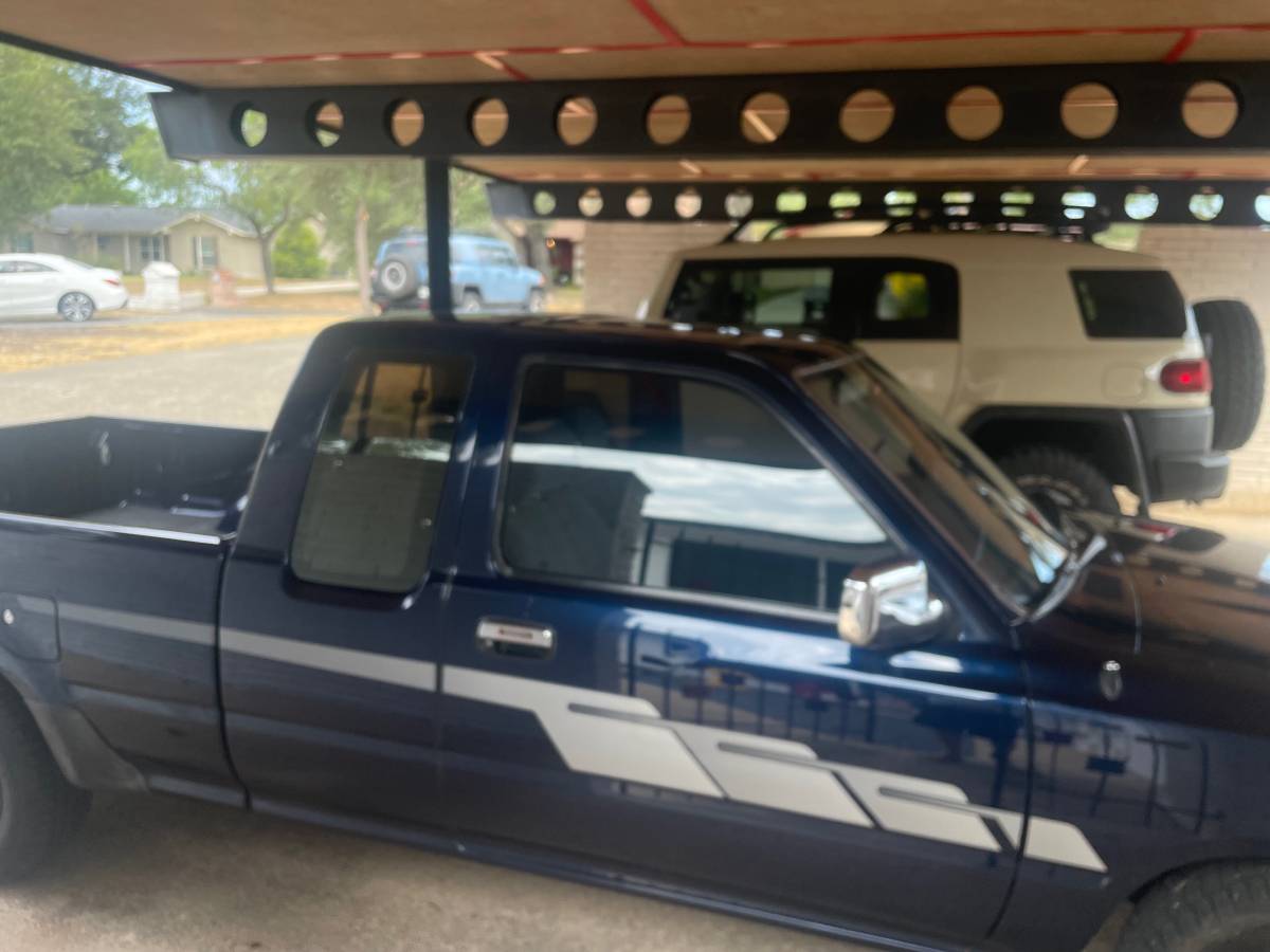 Toyota-pickup-truck-1992-blue-4