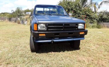 Toyota-pickup-truck-4x4-1988-blue-1