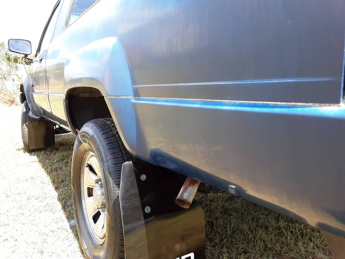 Toyota-pickup-truck-4x4-1988-blue-13